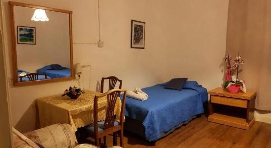 TRIANON Hostel - Central Paphos Old Town - 8