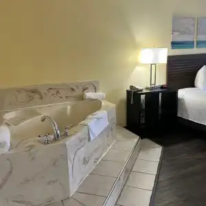 Seven Gables Inn - 16