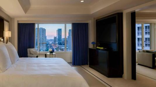 The Peninsula Chicago - 15