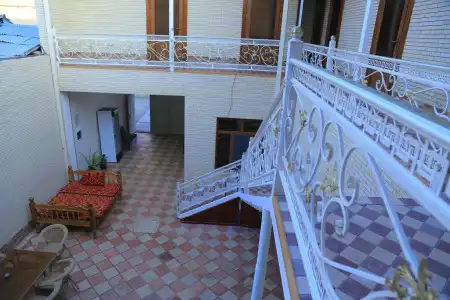 Premier Family Guest House - 9