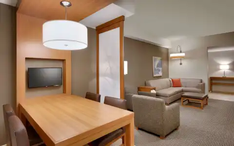 Hyatt Place Anchorage Midtown - 5