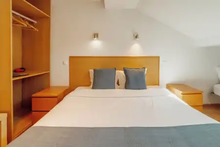 DownTown Guest House - 107