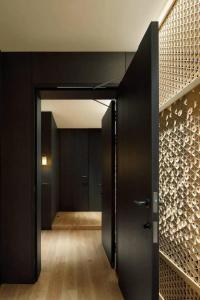 The Ritz-Carlton, - 12