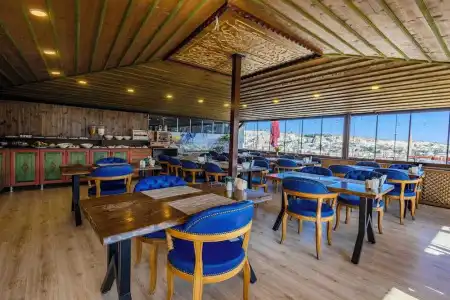 Kayatas Cave Suites - 15