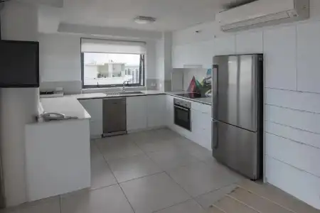 Centrepoint Holiday Apartments - 202
