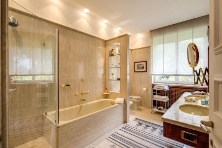 La Gaura Guest House - 36