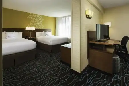Fairfield Inn & Suites by Marriott Calgary Downtown - 37