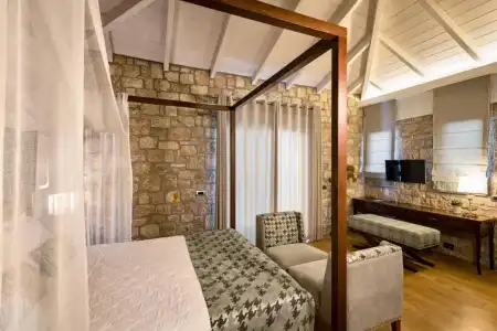 Anthemion Suites & Villas - 185