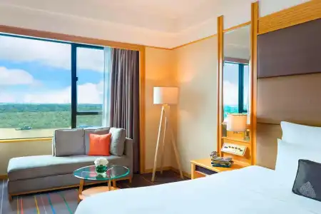 Renaissance Riverside Saigon - 98