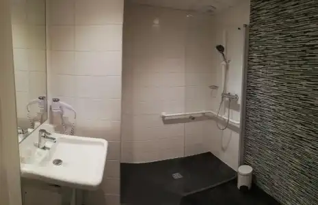 Hôtel des Halles - 50