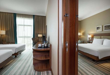 Hilton Garden Inn Dubai Jumeirah - 12