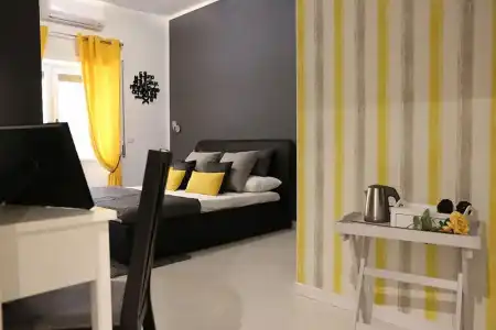 Le Coq Suites - 70