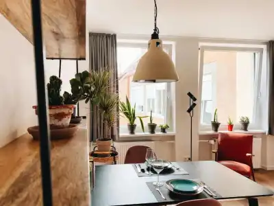 Melter & Apartments - a Neighborhood - 74