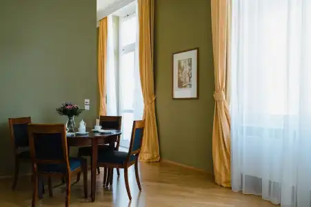 Louisa's Place - 173