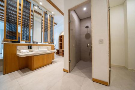 The Norm Collection Door'a - 8