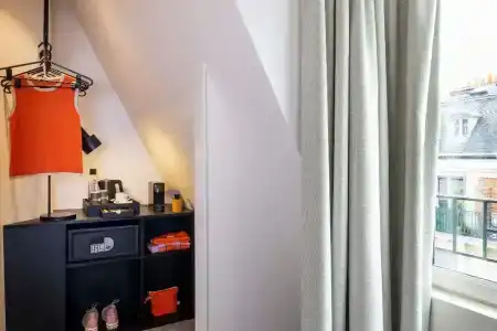Le 12 - 44