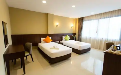 S Bangkok, Navamin - 6