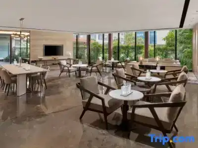 Courtyard by Marriott Mumbai International Airport - 71