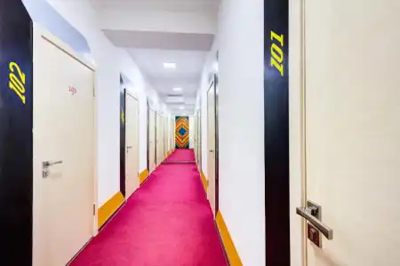 White & Hostel - 26