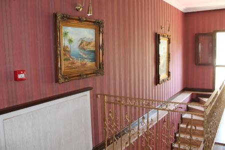 Bella View Art Boutique - 14