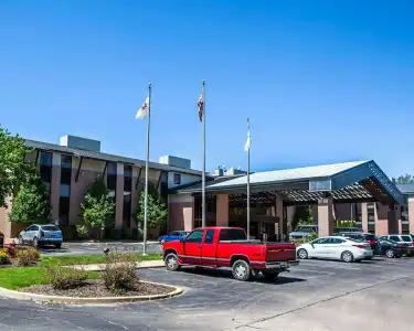 Quality Inn & Suites Peoria North - 19