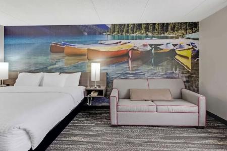 Clarion Pointe Near Erie Casino - 34