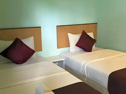 Rose Inn Motel - 7