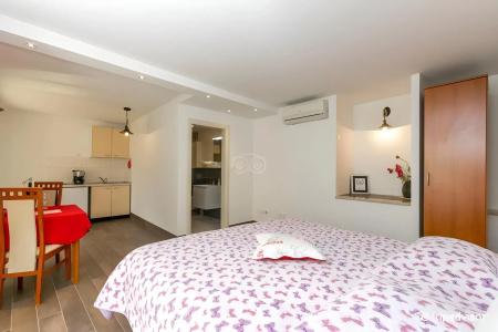 Garden Apartment - 22