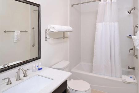 Best Western Plus LA Mid Town - 8