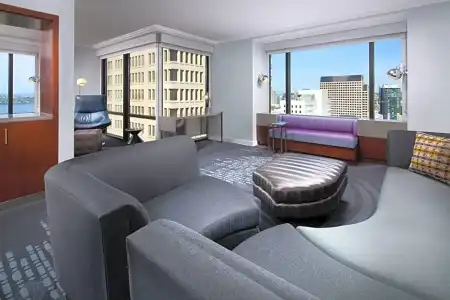 W Seattle - 120