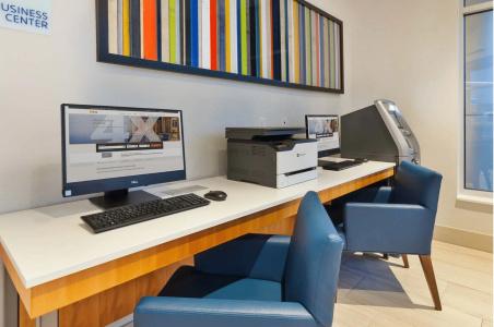 Holiday Inn Express & Suites JERSEY CITY - HOLLAND TUNNEL by IHG - 2