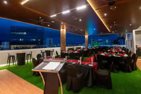 Howard Johnson by Wyndham Kota Kinabalu City Centre - 9