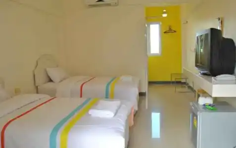 O.U.M.Hotel - 5