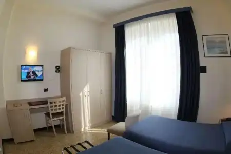 Stella - 79