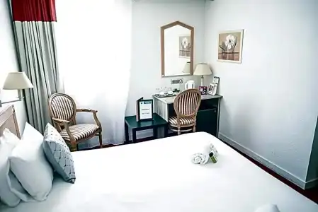 Maisons du Monde Hôtel & Suites - La Rochelle Vieux Port - 88