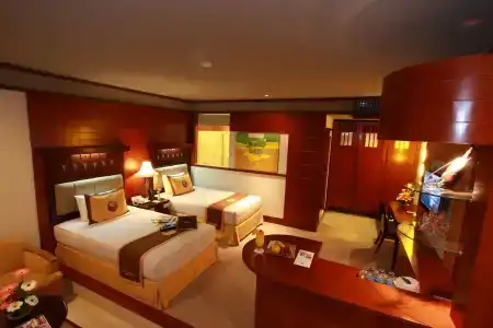 Savoy Homann - 3