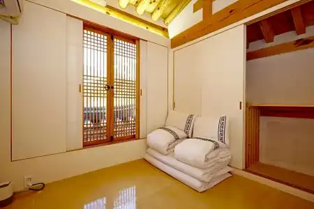 Hanok 24 Guesthouse Gyeongbokgung - 48