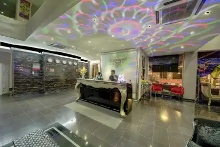 Arenaa Batik Boutique - 1