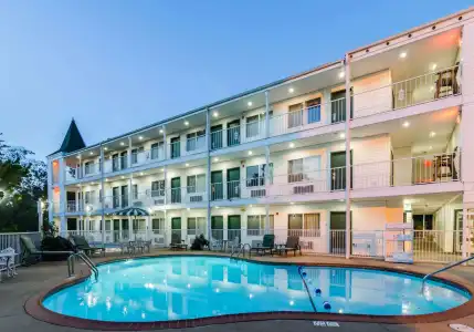 Quality Inn Eureka Springs South - 16