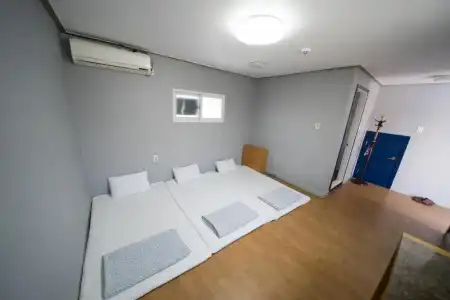 Beewon Guest House - Hostel - 37