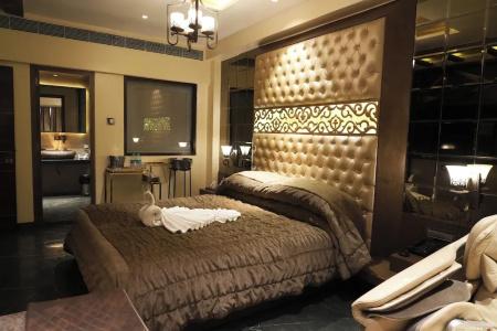 Peninsula Redpine - 50