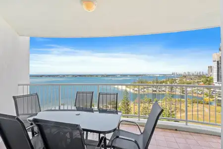 Crystal Bay on the Broadwater - 222