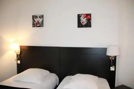 Hôtel Le Saint Louis - 58
