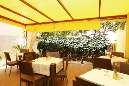 Coralia Bed and Breakfast - 19