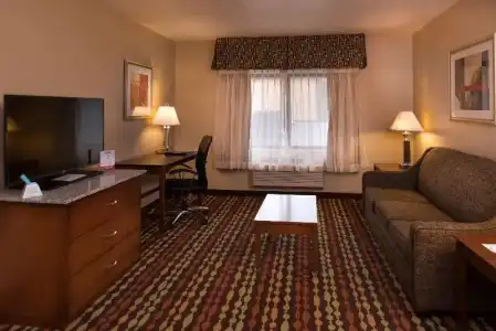 Best Western Ambassador Inn & Suites - 152