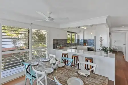 Gemini Court Holiday Apartments - 382