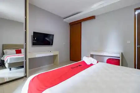 RedDoorz Plus near Cilandak Town Square 2 - 36