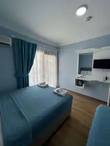 Marquis Blue - 28