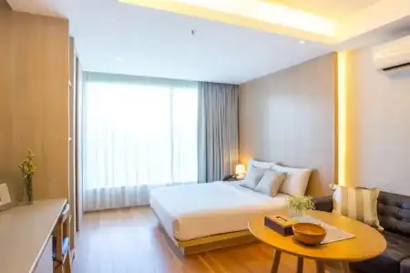 Balcony Seaside Sriracha & Serviced Apartments (SHA Extra Plus) - 306