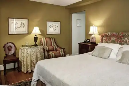 200 South Street Inn - 67